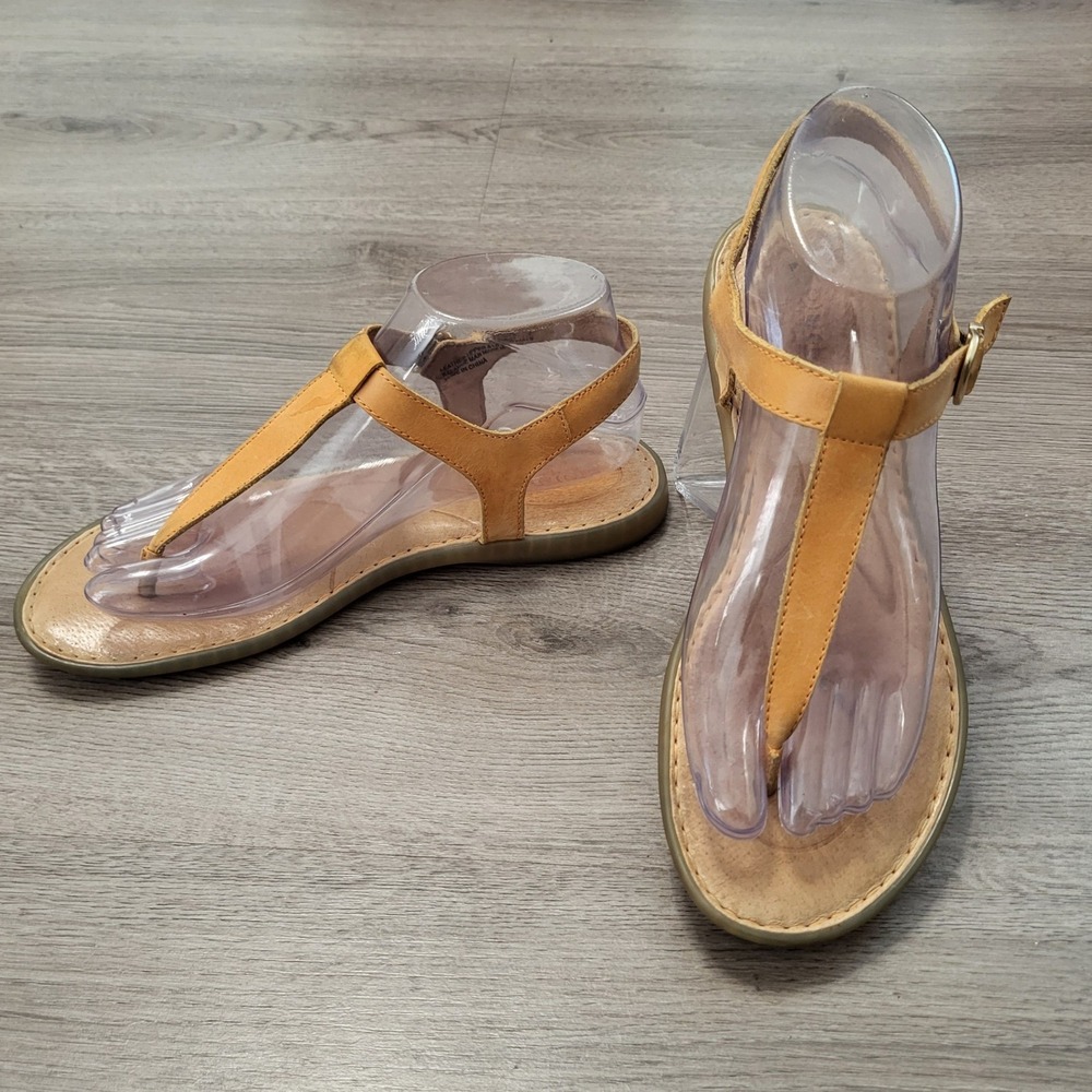 Born Womens Tan Genuine Leather T-Strap Ankle Strap Sandals Size 7 Boho Casual